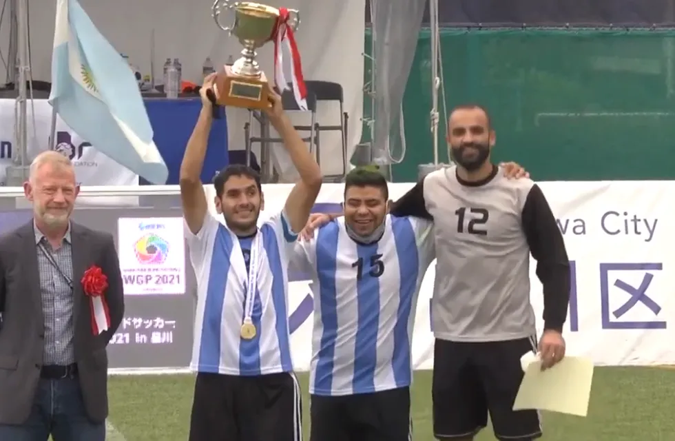 La Selección Argentina de fútbol para ciegos se consagró campeona, por tercera vez consecutiva, del Grand Prix desarrollado en Tokio.