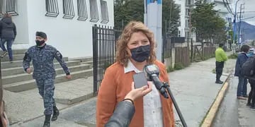 Carolina Yutrovic votó en Ushuaia