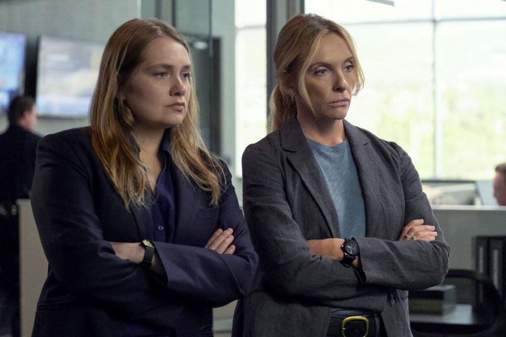 Merritt Wever y Toni Collette, de "Unbelievable". (Foto: Beth Dubber/Netflix)