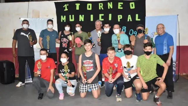 En Campo Grande tuvo lugar el Primer Torneo Municipal de Ping Pong