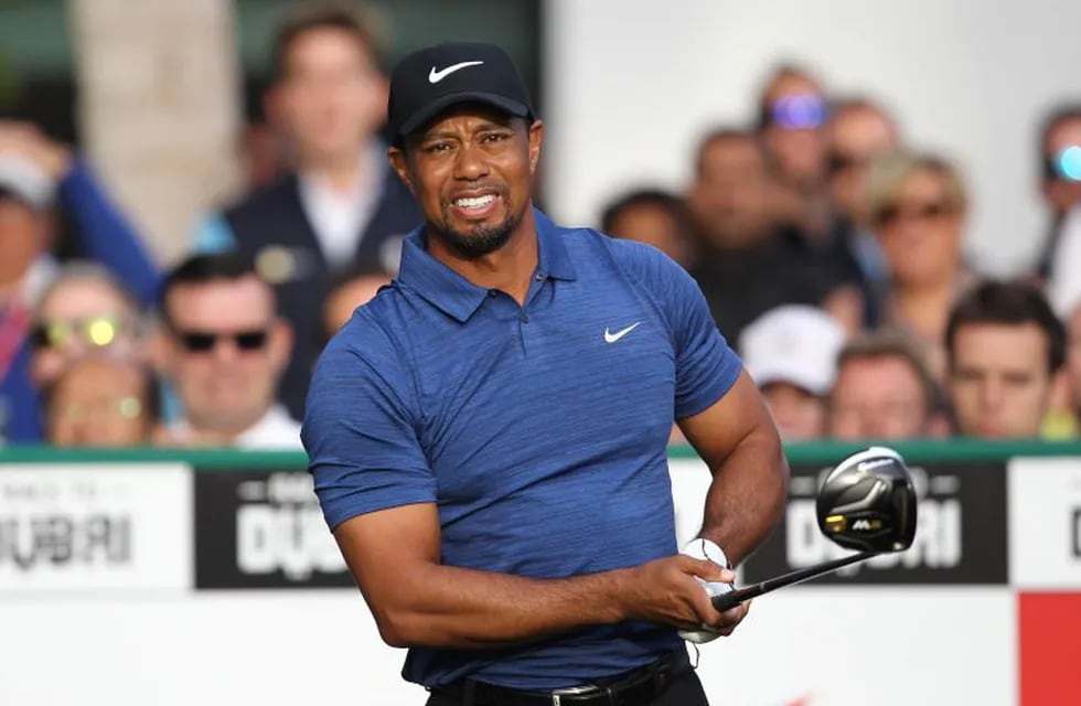 Tiger Woods sufrió un grave accidente automovilístico y quedó hospitalizado/ AFP PHOTO / NEZAR BALOUT