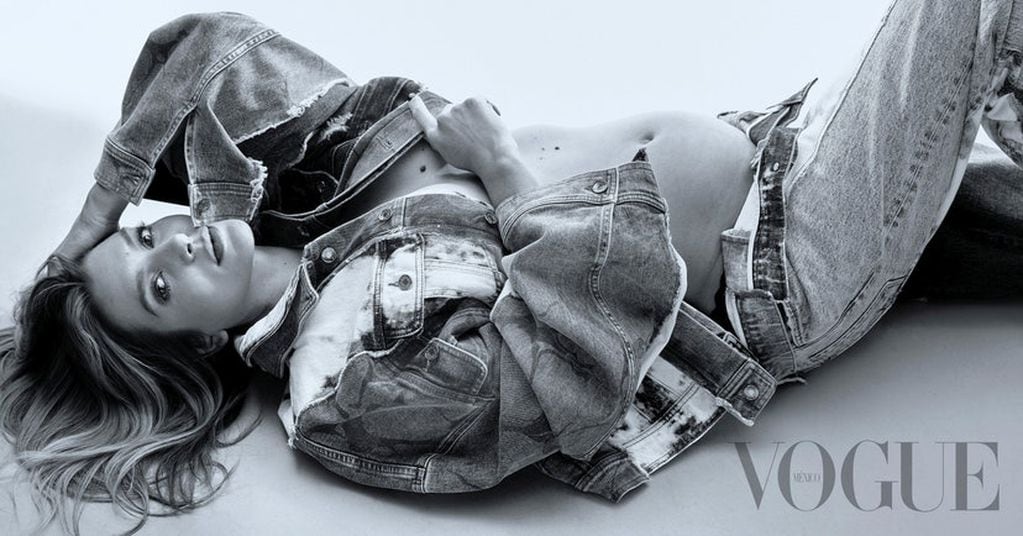 Valentina Ferrer confirmó su embarazo en una mega producción para Vogue México.
