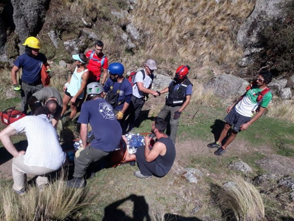 Rescate de una mujer herida en la montaña