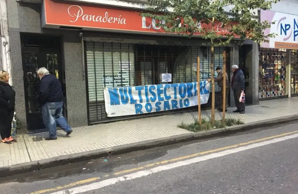 La panadería Lucana fue uno de los últimos sitios afectados por la caída de las ventas. (@gbelluati)