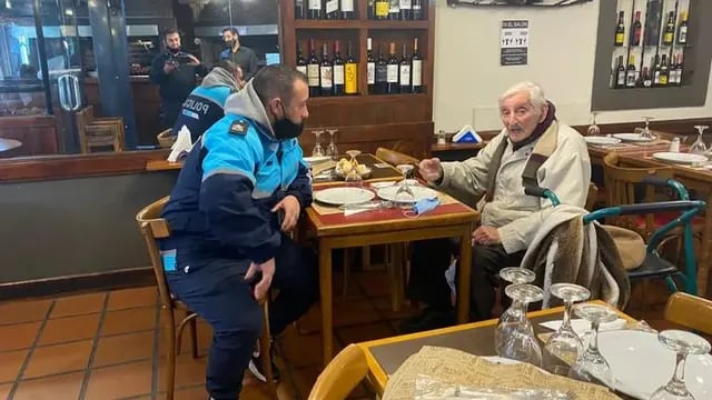 Tiene 99 años, es de Balcarce y dijo que salía a hacer un mandado: apareció en un restaurante de Mar del Plata