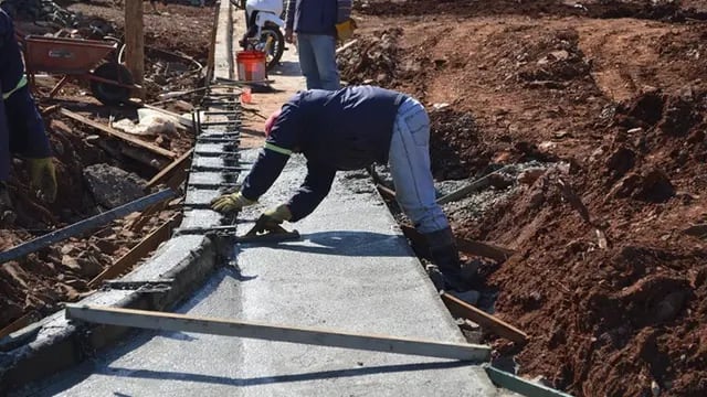 La chacra 96 de la ciudad de Posadas se halla en obras de cordón cuneta