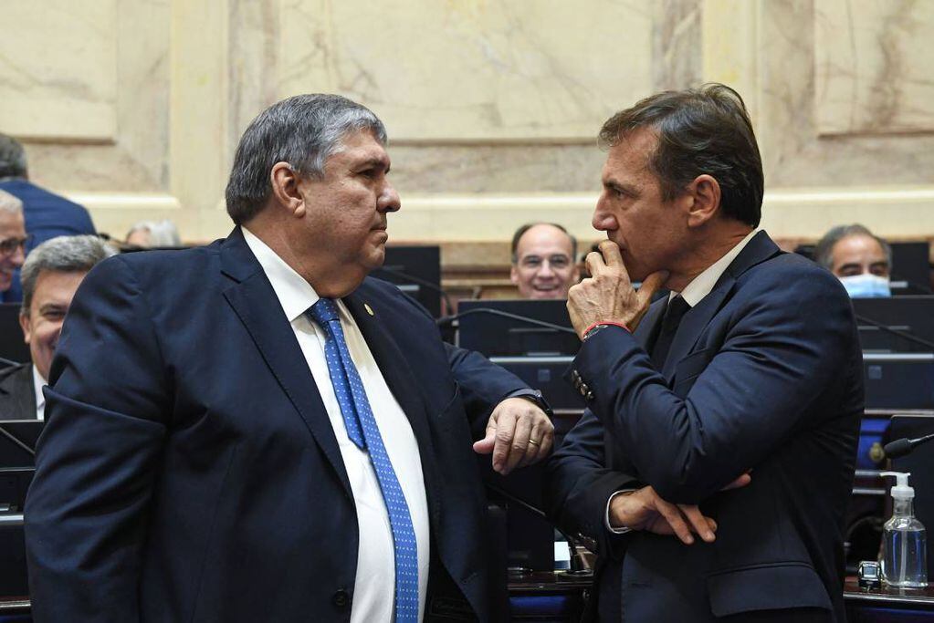 Los senadores José Mayans y Luis Naidenoff (Foto: Comunicación Senado)