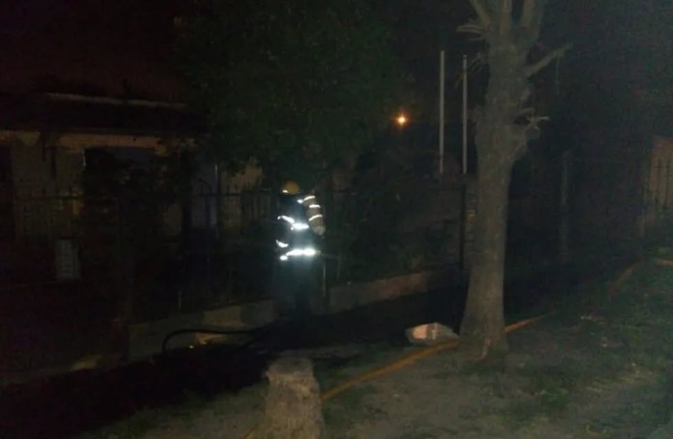 Incendio de dos casas en Paraná.