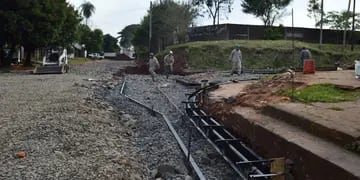 En la chacra 52 de la ciudad de Posadas, la Municipalidad ejecuta obras de asfalto