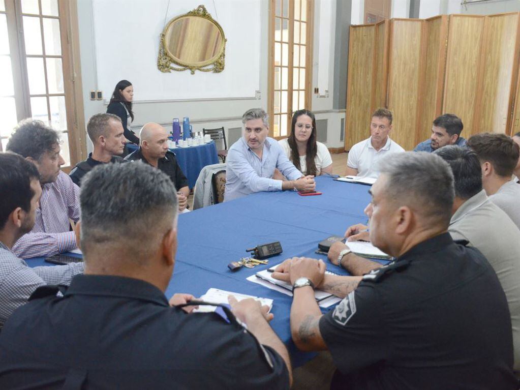 Reunión por seguridad entre la Comisión de Comercio y Servicio, la URV y la Municipalidad de Rafaela
