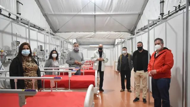 El gobernador Omar Perotti recorrió la nueva terapia intensiva modular de Rafaela