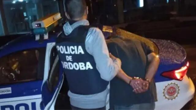 El novio, al ser detenido. (Policía de Córdoba)