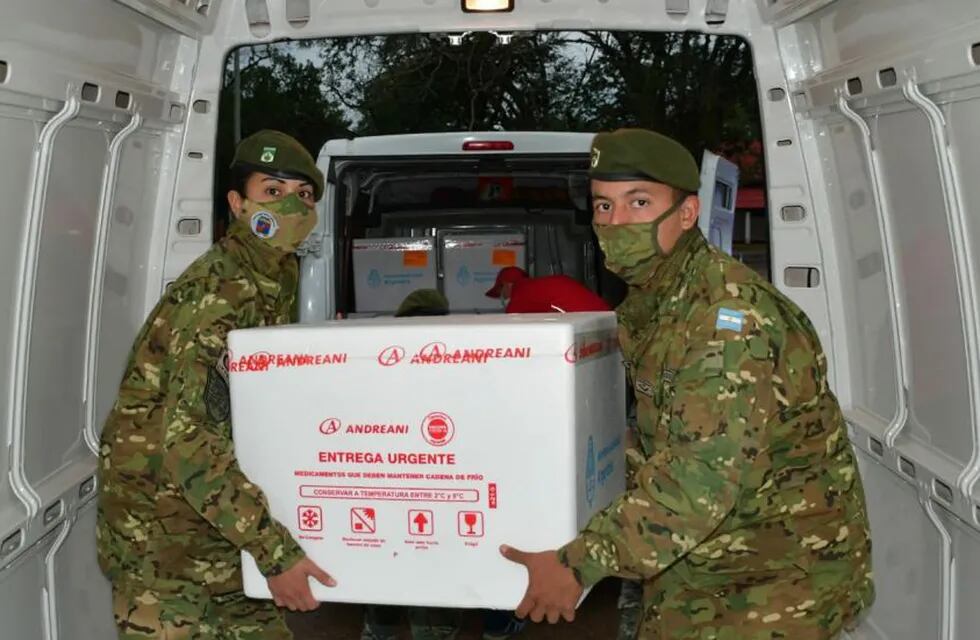 Salud recibió en el predio del Ejército Argentino una nueva partida de 33.600 vacunas Sinopharm.