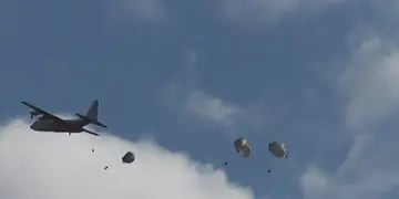 Paracaidistas en la zona de Uspallata