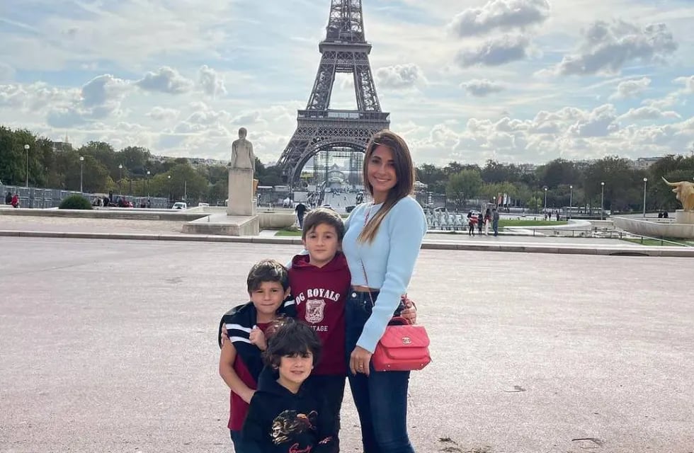 La influencer tiene tres hijos fruto de su relación con una de las estrellas de París Saint-Germain (PSG).