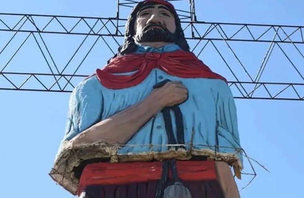 Construyen un monumento gigante del Gauchito Gil en Corrientes