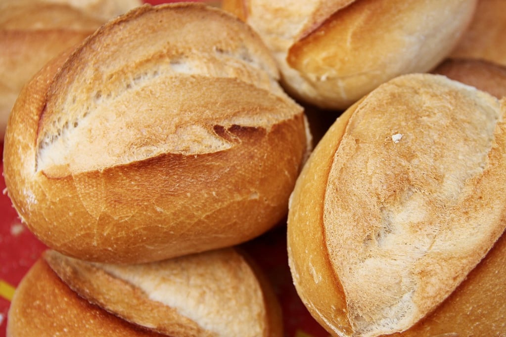 Una receta rica y fácil: el paso a paso para preparar el mejor pan de cebolla