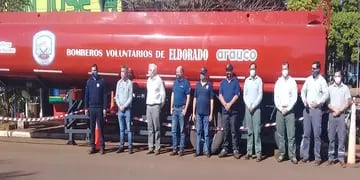 Eldorado: entregaron tanque de cisterna a bomberos voluntarios