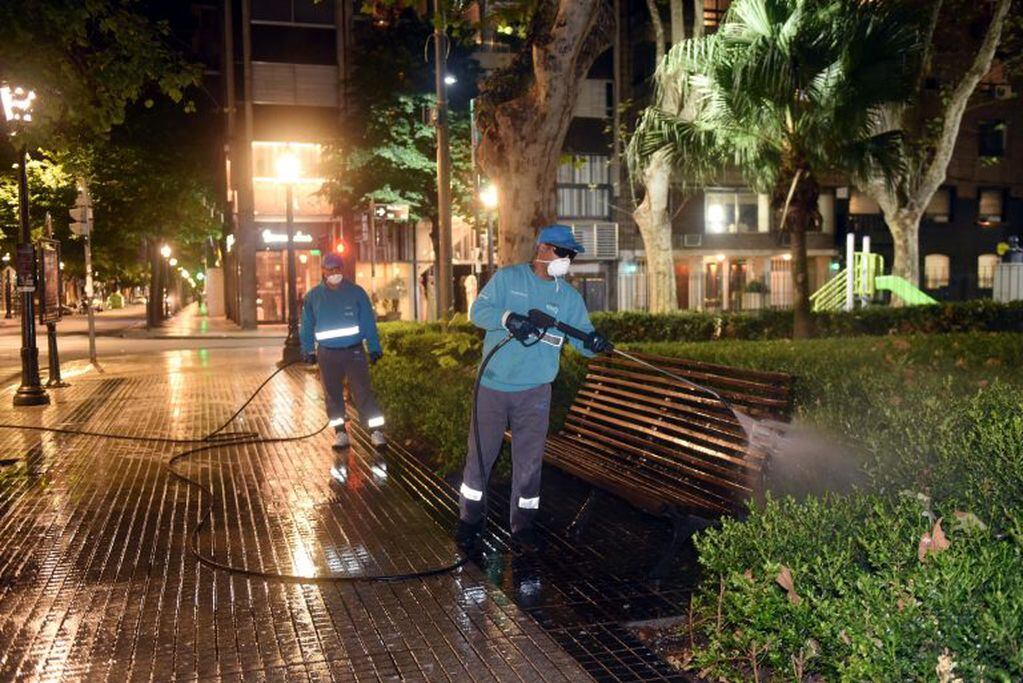 La Municipalidad profundiza medidas de higiene en espacios públicos por la pandemia (Municipalidad de Rosario)