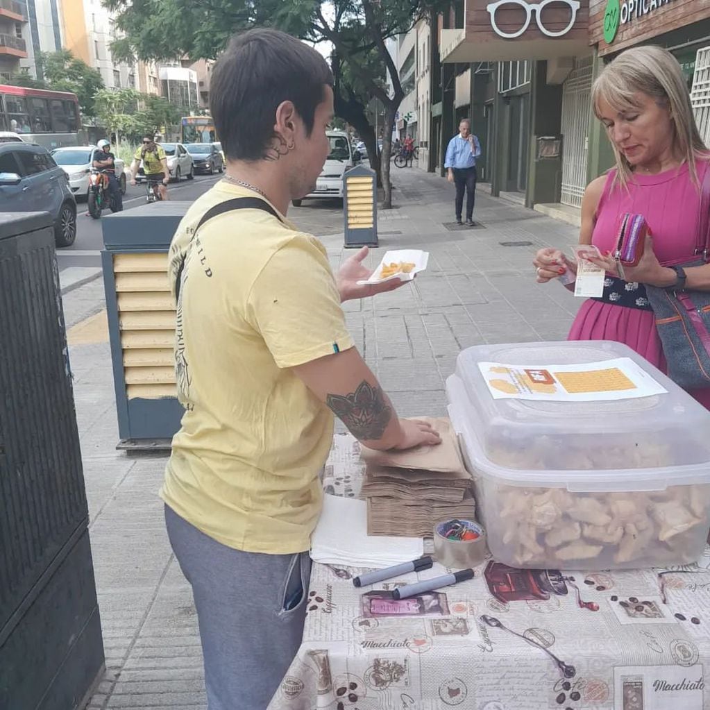 Octavio en avenida Maipú, previo al "carro de pastelitos".