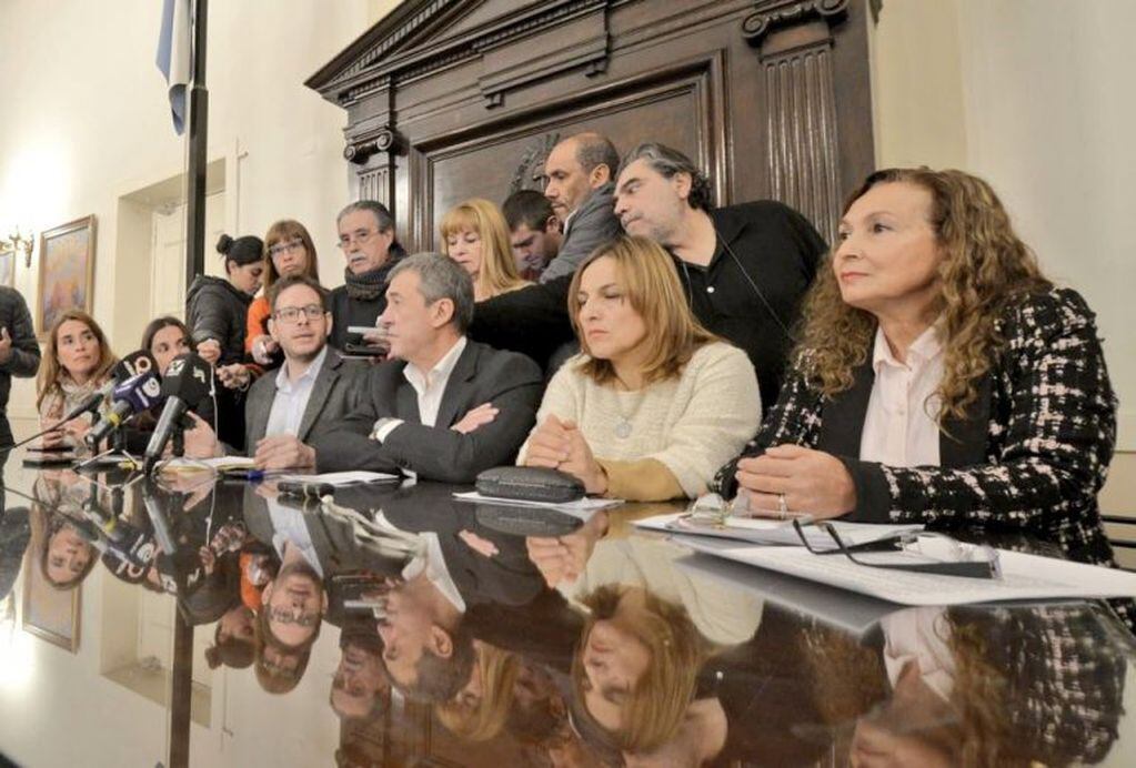 Legisladores del PJ analizarán las obras que quiere hacer el gobierno de Mendoza.