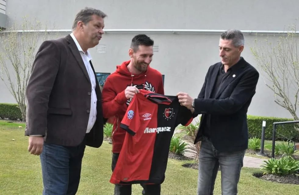 Cristian D'Amico y Juan José Concina junto a Lionel Messi en junio de 2019. (@canoboficial)