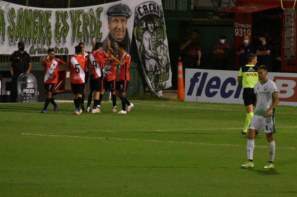 Deportivo Maipú derrotó a Ferro 1-0 en Caballito por la segunda fecha de la Primera Nacional.