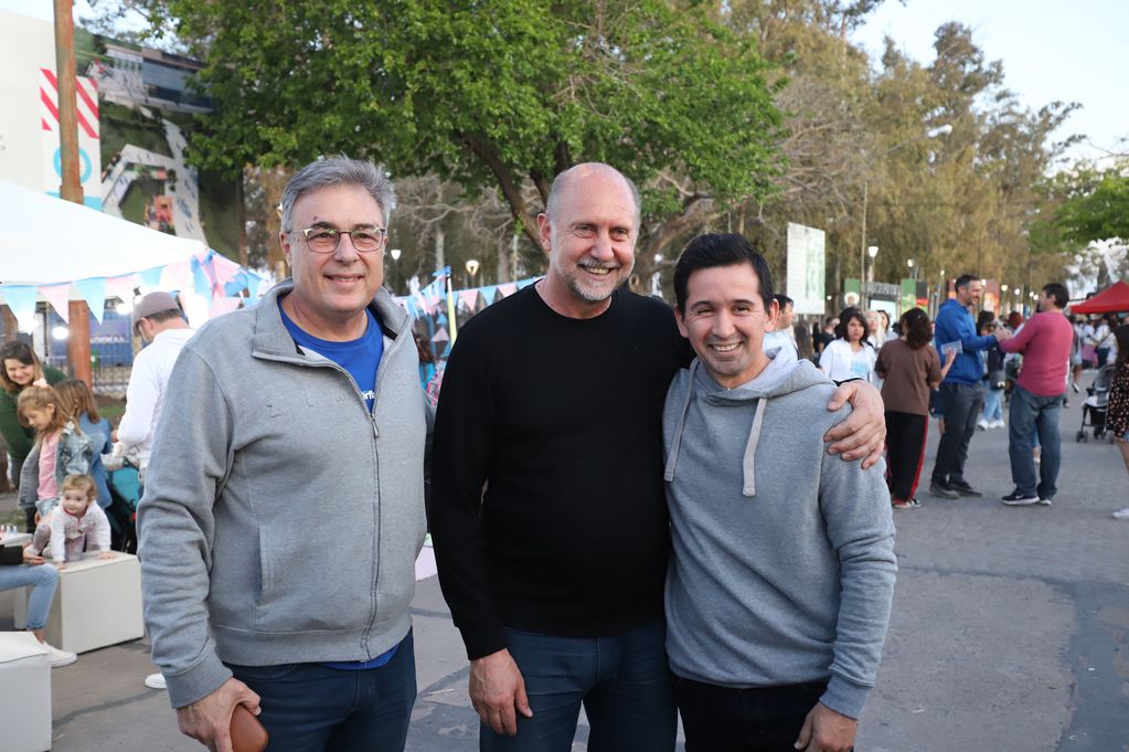 Luis Castellano y Omar Perotti estuvieron presentes en Sale!