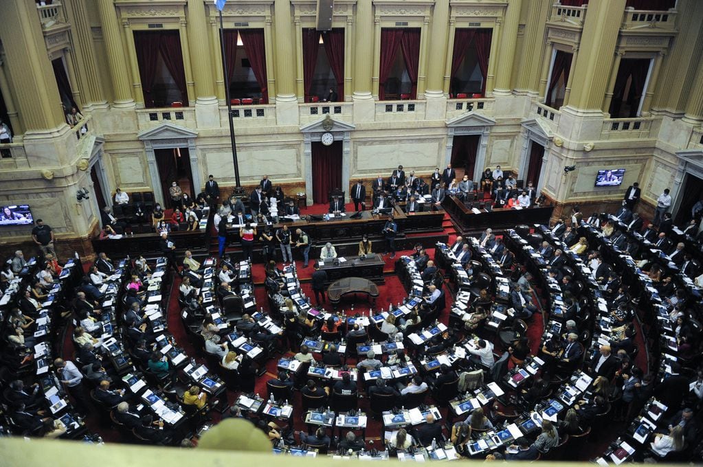 La propuesta de un cuarto intermedio que ofreció el oficialismo fue rechazada y se votó el Presupuesto 2022, arrojando su no aceptación. Foto Federico López Claro.