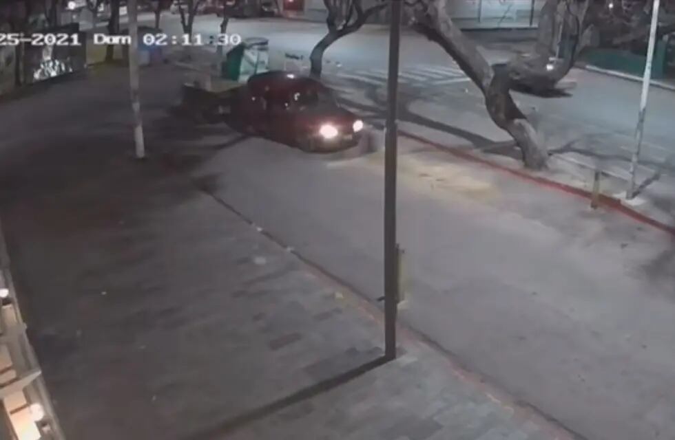 El robo quedó registrado en un video. (Captura)