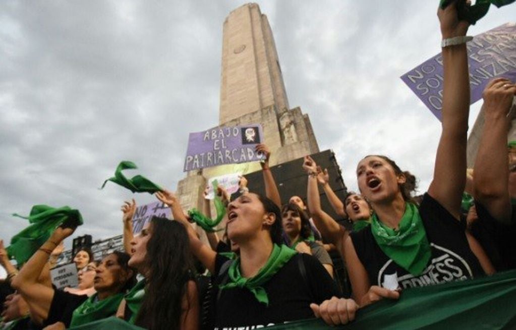 Marcha de mujeres del 8 M 2017 en Rosario 2