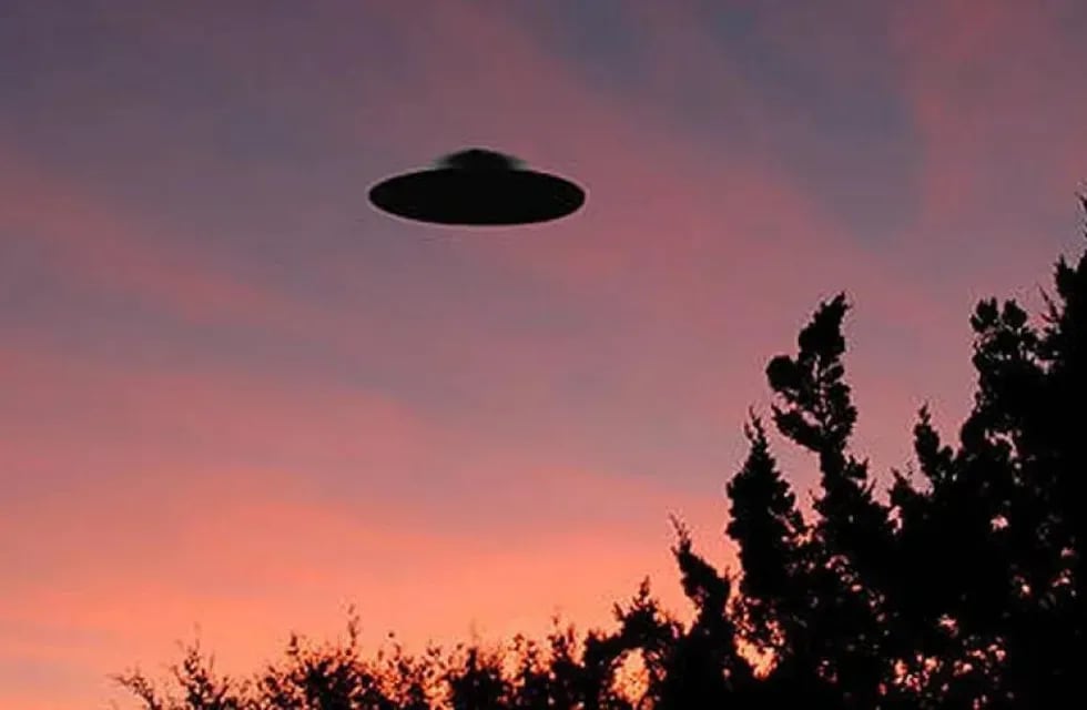 El último informe de la Inteligencia de Estados Unidos mostró que se triplicó el avistaje de objetos voladores no identificados en su territorio, en comparación al 2021.