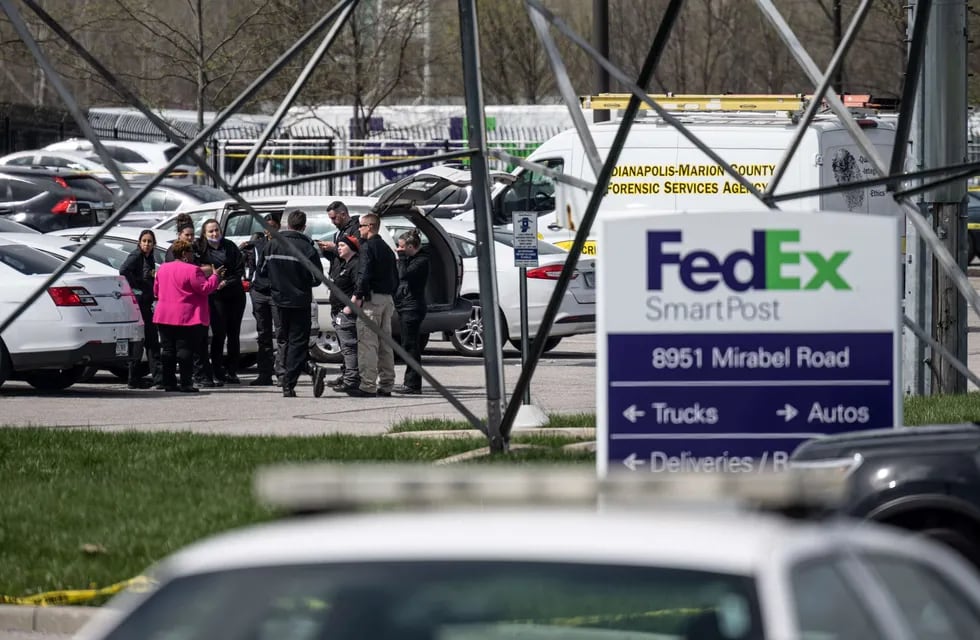 Tiroteo en Estados Unidos: ocho muertos y varios heridos en una empresa de correos
