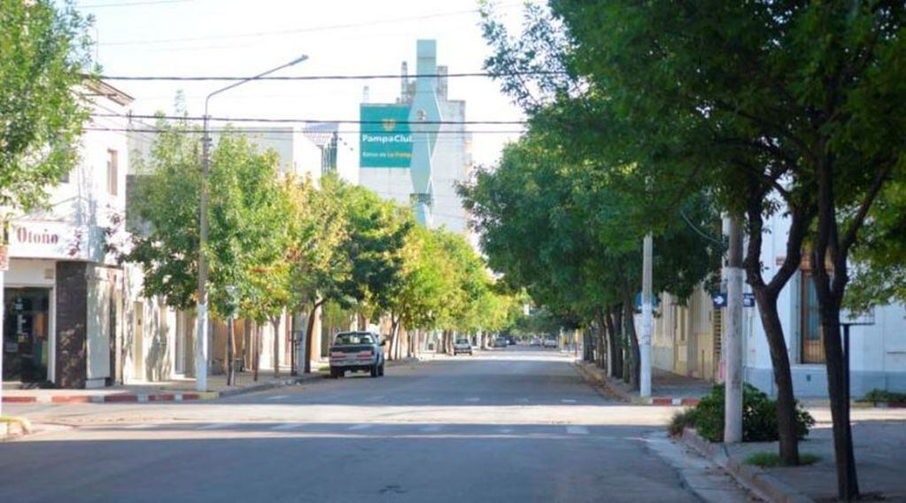 Las calles de Santa Rosa lucen semidesiertas (Vía Santa Rosa)