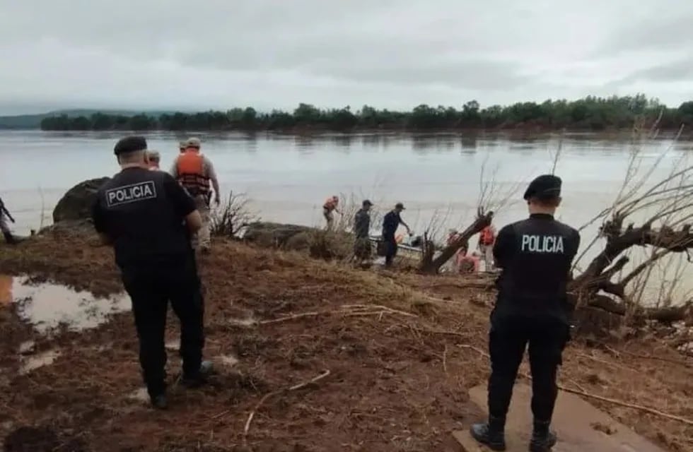 Continúa la búsqueda del joven que desapareció en las aguas del río Uruguay en San Javier.