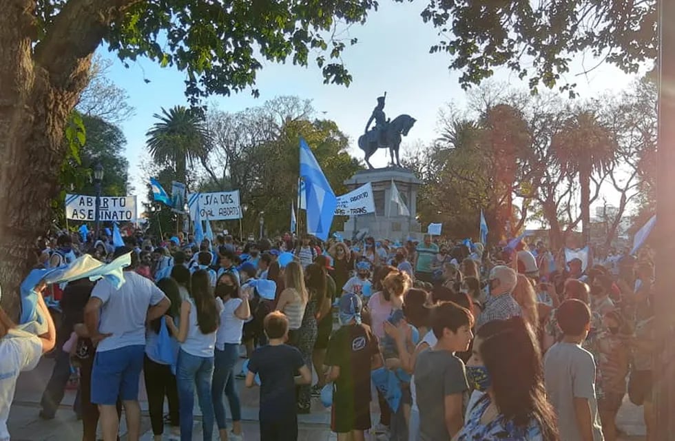 Caravana por las Dos Vidas en Plaza Pringles