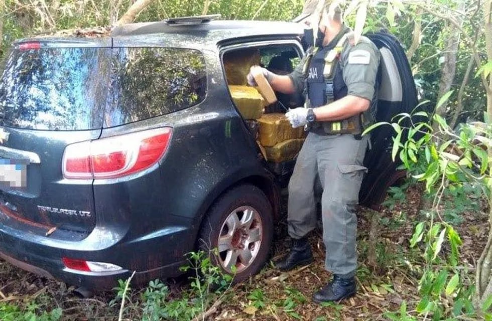 Puerto Esperanza: hallaron una camioneta con más de una tonelada de marihuana