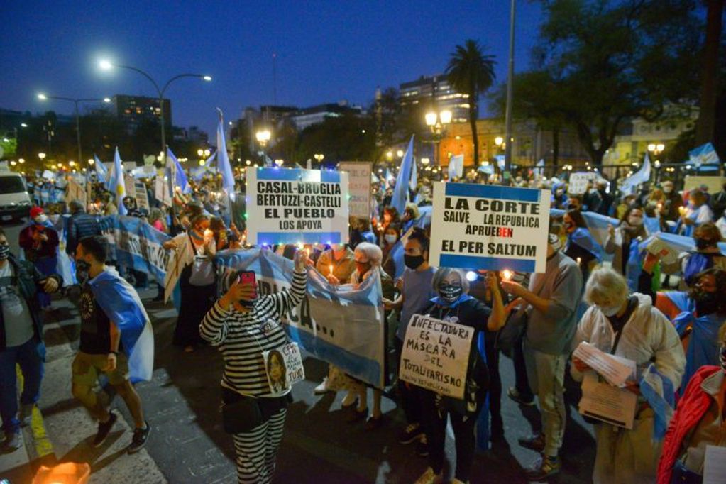 Marcha por la República en Tribunales. (Foto: Clarín)