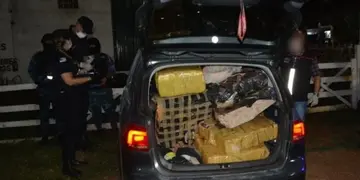 Secuestran un automóvil repleto de droga en Posadas