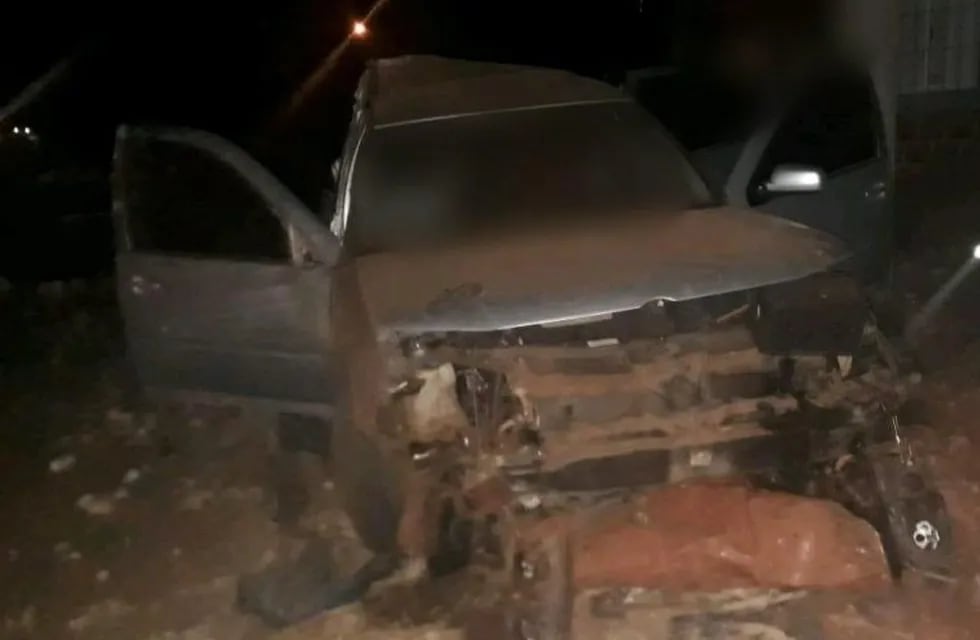 Así quedó el auto que despistó en Panambí.