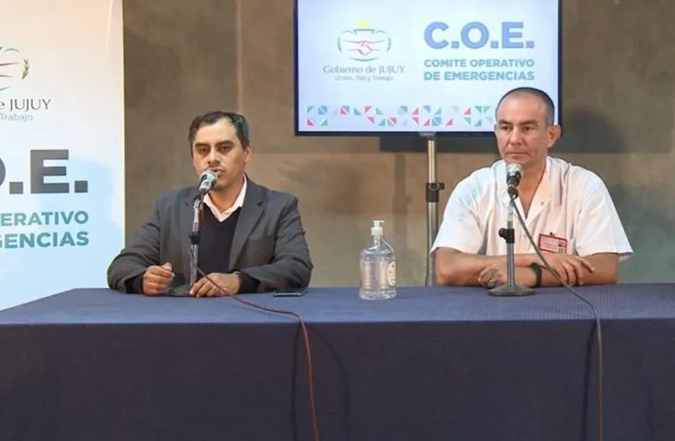 Los médicos Gutiérrez y Jure, miembros del COE Jujuy