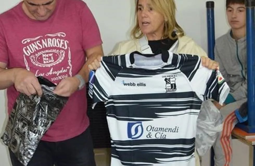 barbara pichot en su visita a San Jorge rugby club