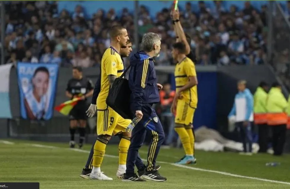 Darío Benedetto y Nicolás Valentini salieron lesionados a pocos días de la final de la Copa Libertadores.