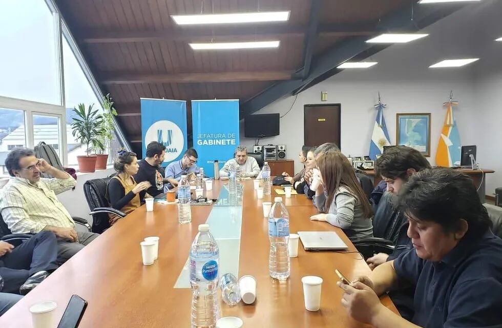 Continúan las negociaciones salariales entre la Municipalidad de Ushuaia y los gremios