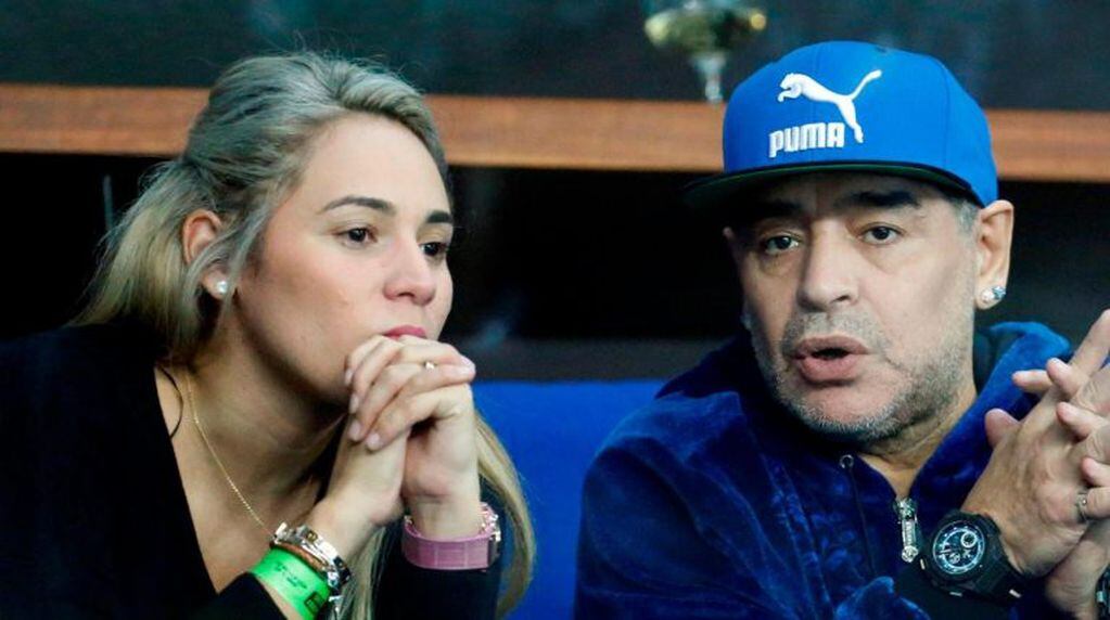 Rocío Oliva y Diego Maradona.