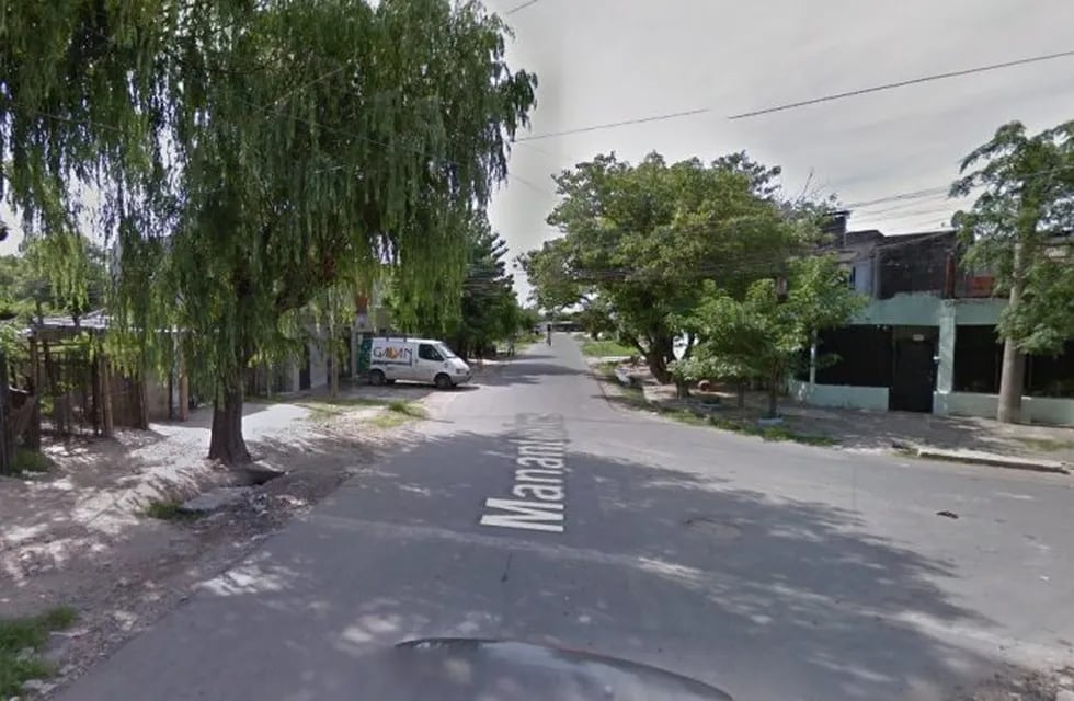 El crimen ocurrió en inmediaciones de calles Manantiales y 24 de Septiembre. (Google Street View)