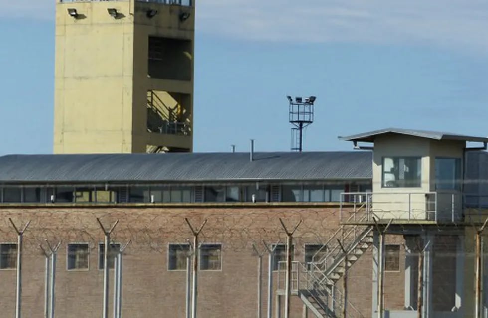Un interno murió  al llegar a la cárcel de Piñero. (Archivo)