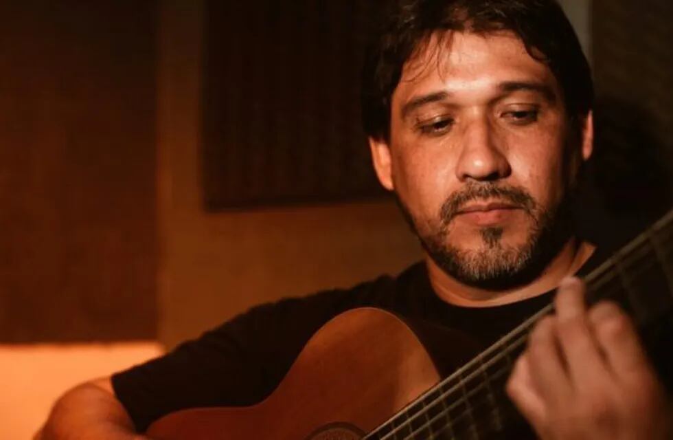 Fernando Morales, músico de folclore