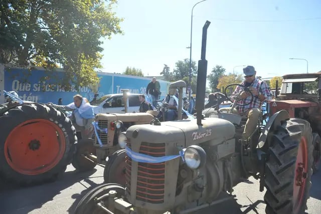 Tractorazo opositor en Plaza de Mayo