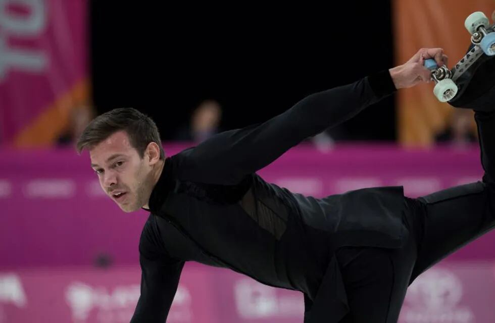 JJPANA816. LIMA (PERÚ), 27/07/2019.- Juan Sánchez de Argentina durante la competencia de patinaje en los Juegos Panamericanos Lima 2019, en Lima (Perú). EFE/Orlando Barría